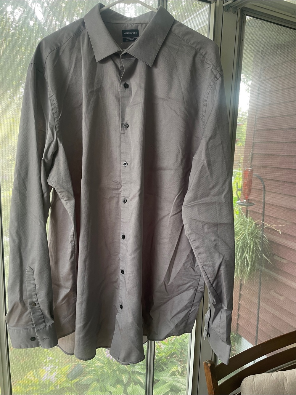 Van Heusen Men's Long-Sleeve Dress Shirt in Gray 19 37/38